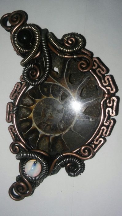 Arte Tonatiuh Jewelry and textile designs